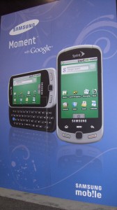a-samsung-moment-display1