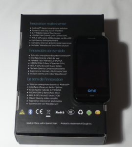 geeks-phone-one-unboxing2
