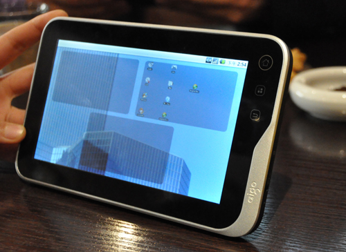 aigo_n700_android_tablet_1