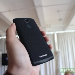 droid turbo hands 1