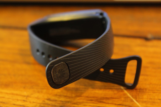 huawei-talkband-b2-2back